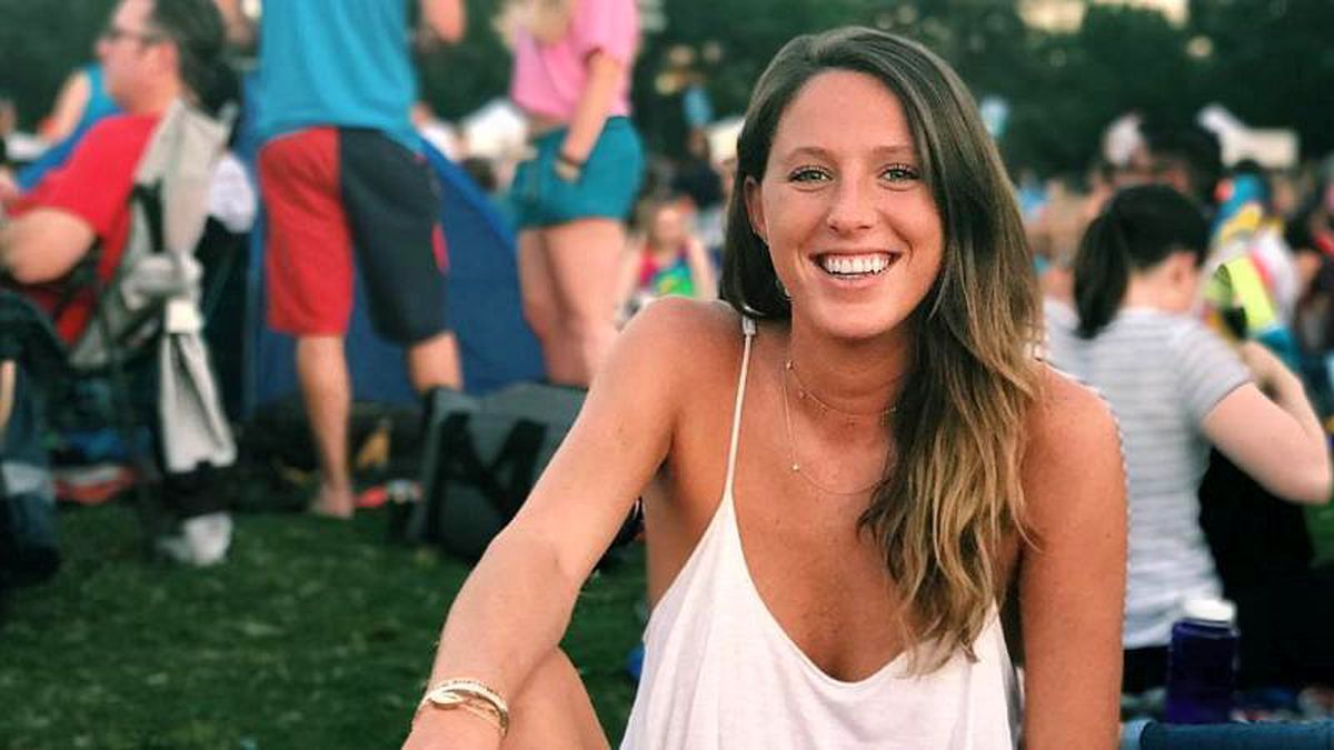 Bikinili fotoğrafı nedeniyle işe alınmadı