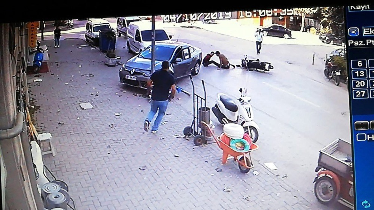 Dehşet veren kaza saniye saniye kamerada