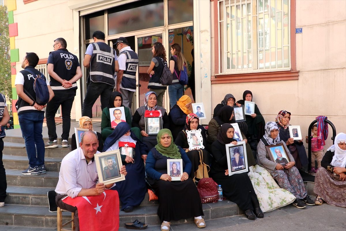Diyarbakır annelerine destek ziyaretleri