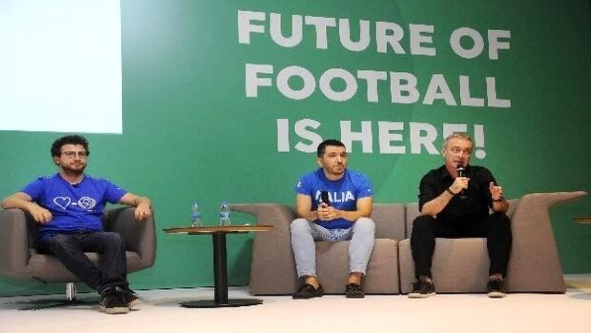 Efe Aydın: "Karanlıkta kalmış futbolcuları keşfetmek için yola çıktık"