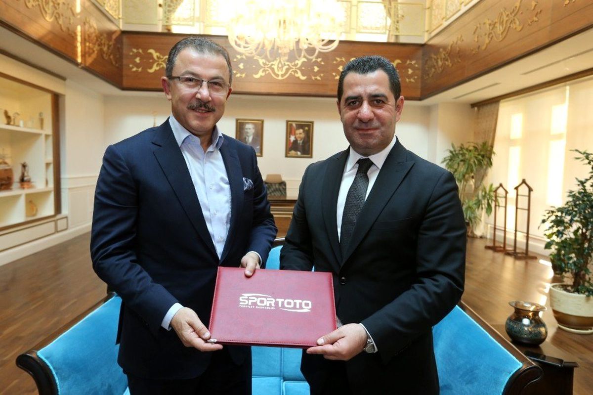 Eyüpsultan\'a iki yeni yüzme havuzu
