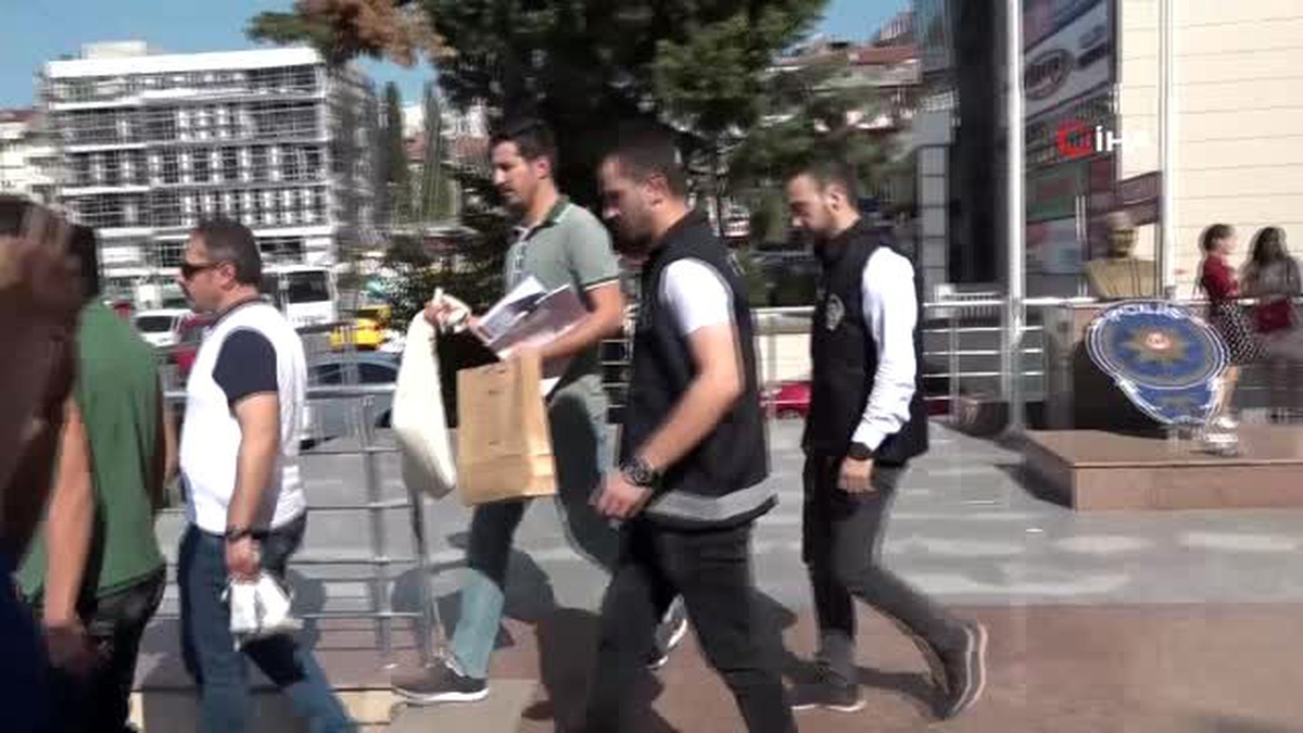 Firari zanlı evine gelince arkadaşıyla birlikte yakayı ele verdi