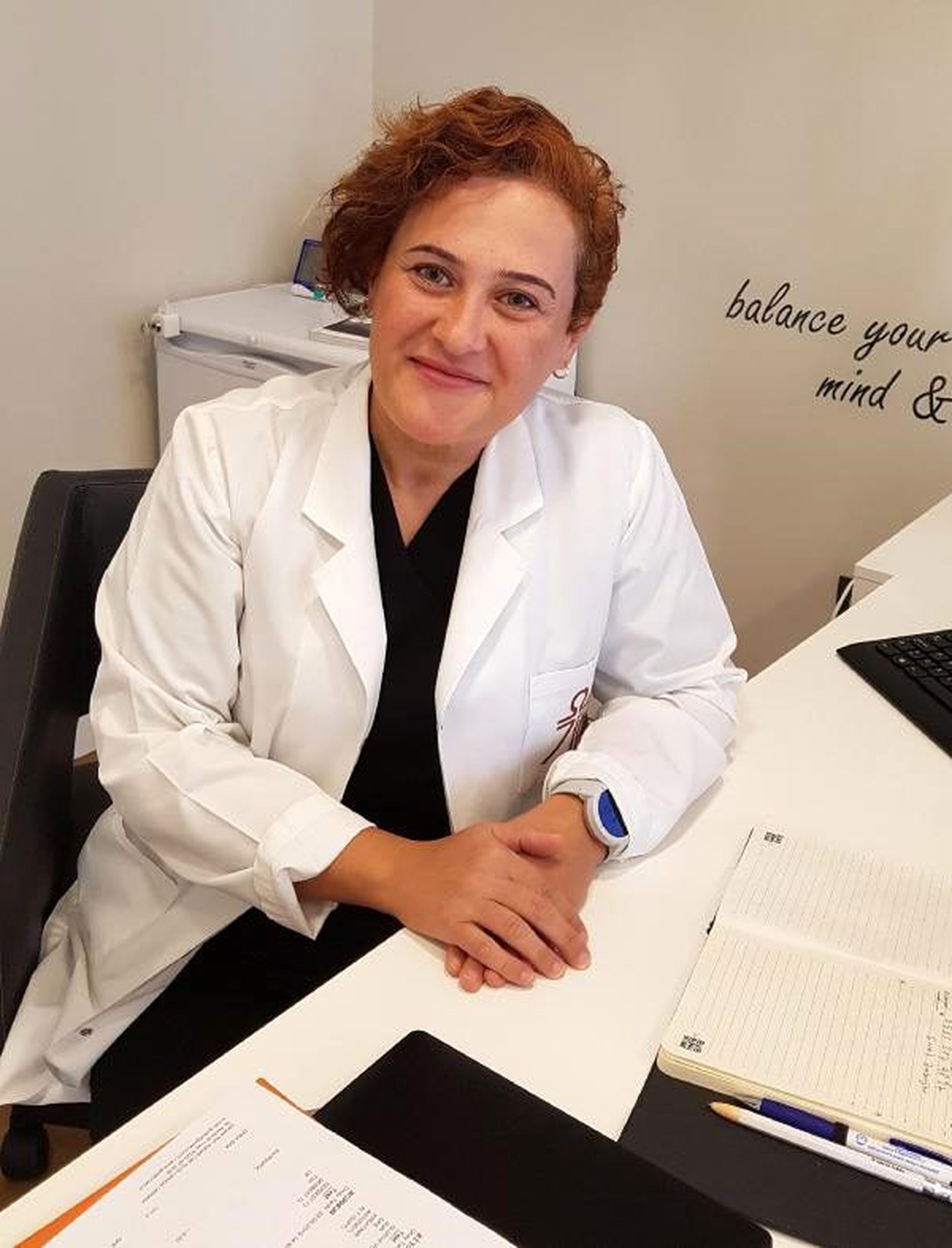 Göz kapağındaki sarkma, gözlerin erken yorulmasına neden olabilir