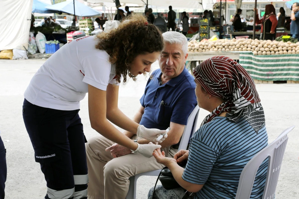 Hayvan hakları için Karabağlar\'da kermes düzenlendi