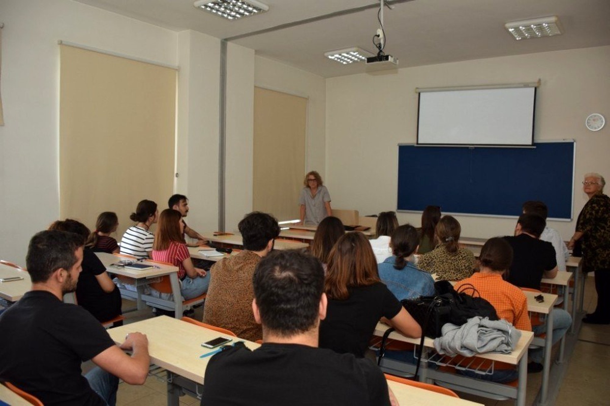 İletişim öğrencileri ve sektör bu derste buluşuyor