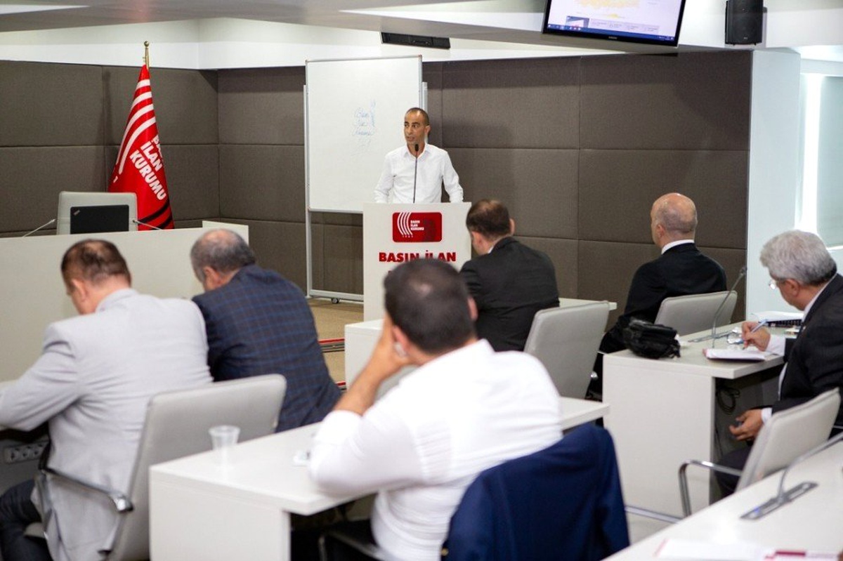 İnternet yasası BİK\'te masaya yatırıldı