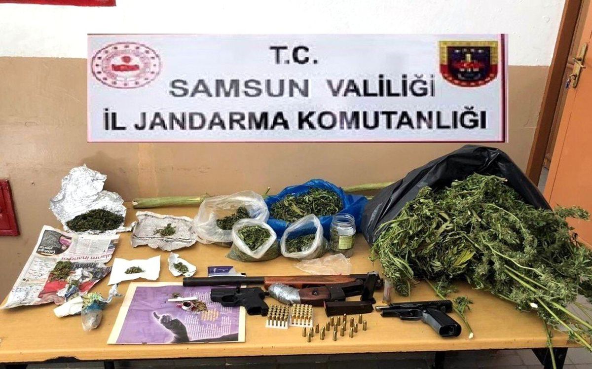 Jandarma\'dan uyuşturucu ve silah operasyonu