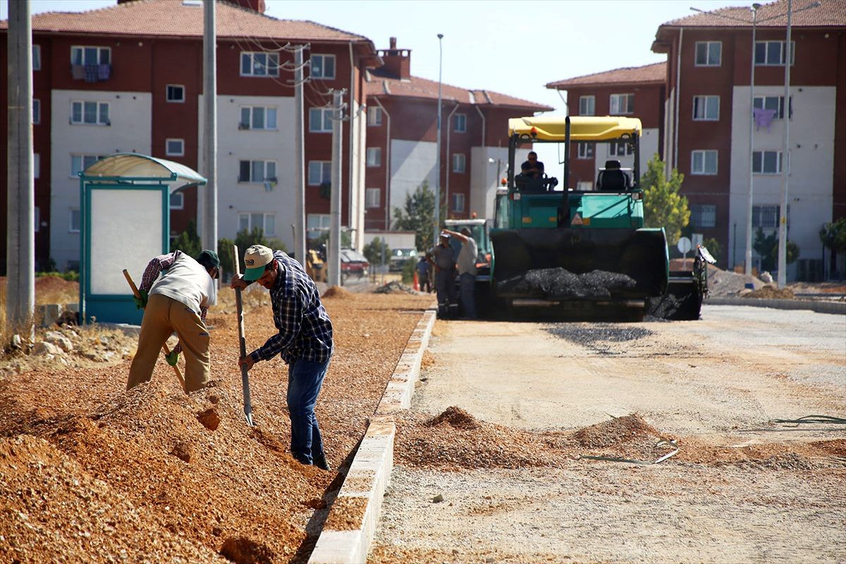 Karaman\'da yol asfaltlama çalışmaları
