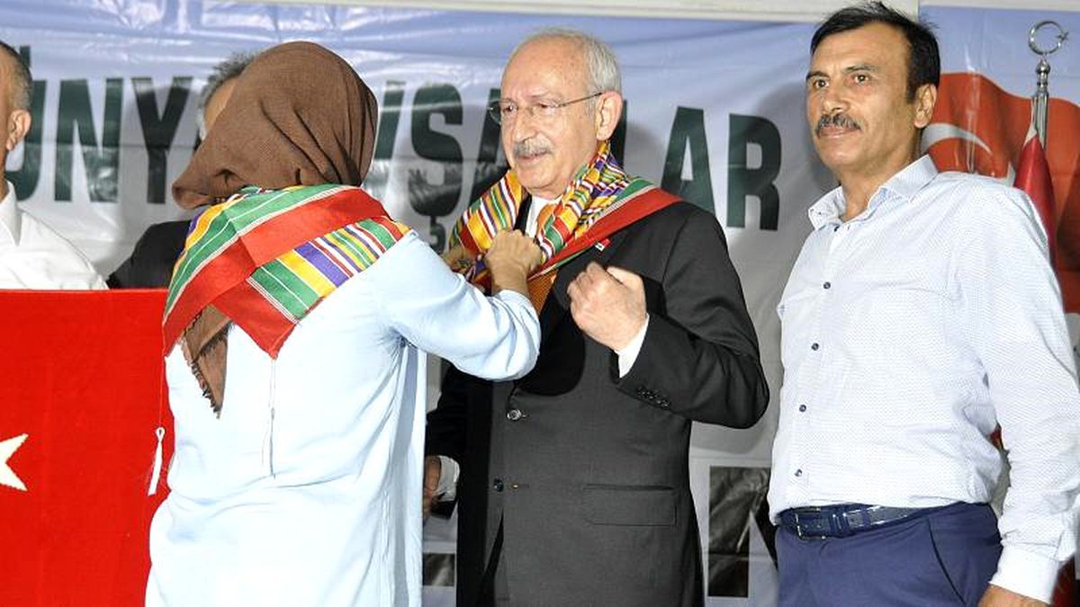 Kılıçdaroğlu: Başörtüsünü Türkiye\'nin en temel meselesi haline getirdik