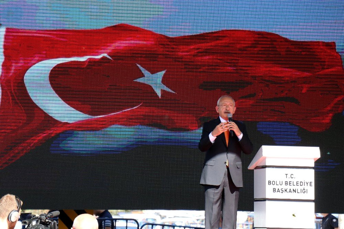Kılıçdaroğlu, Bolu\'da temel atma törenine katıldı
