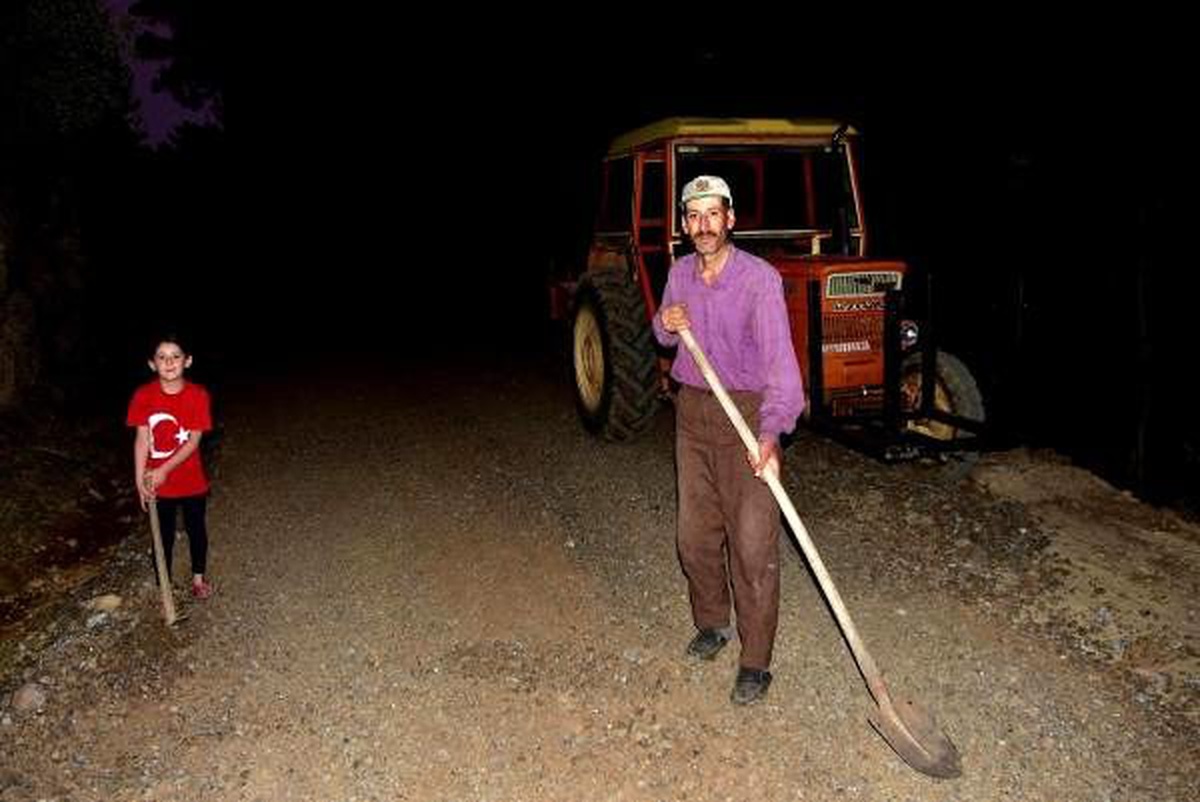 Kızı gamze okula gidebilsin diye yol yaptıran babaya destek yağdı