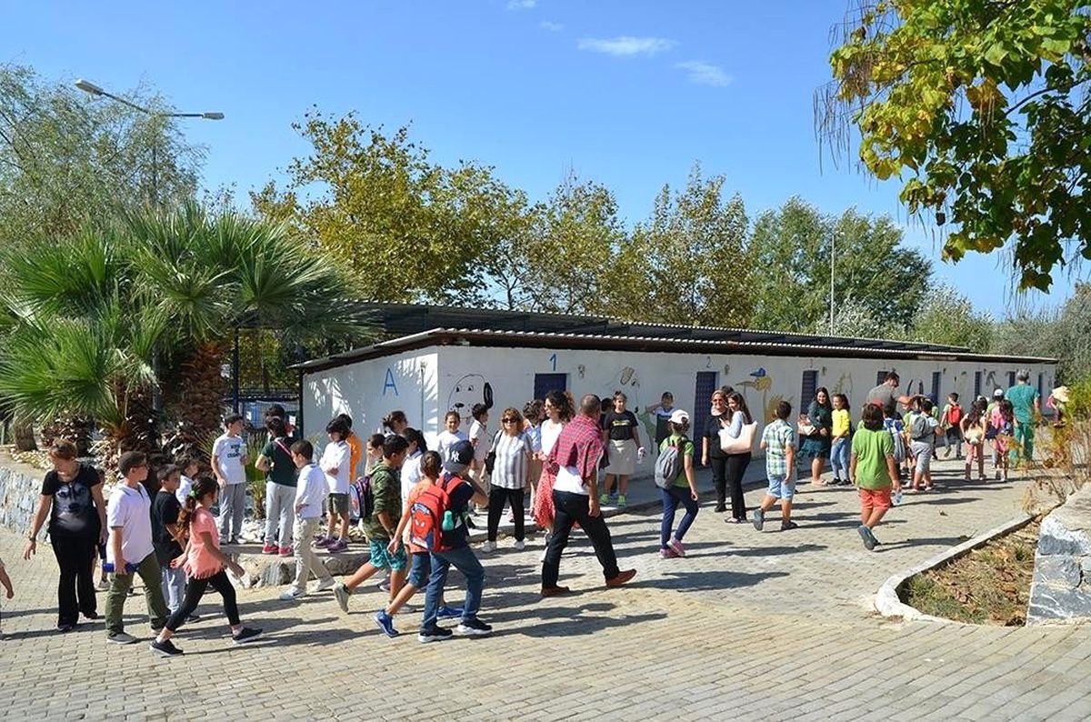Kuşadası Belediyesi can dostlarını yalnız bırakmadı