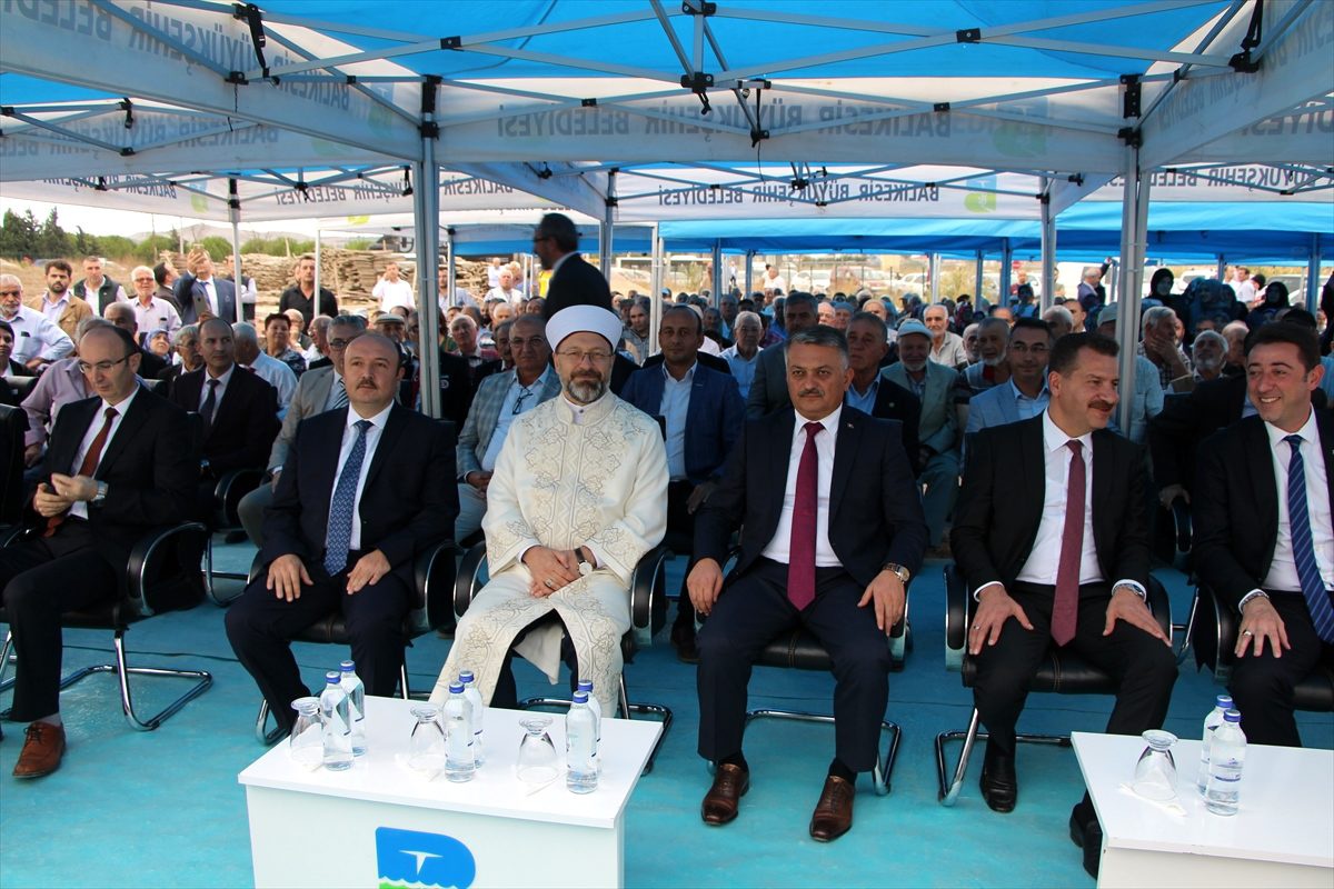 "Medeniyetimizde İslami ve İslami olmayan ilimler diye bir şey yoktur"