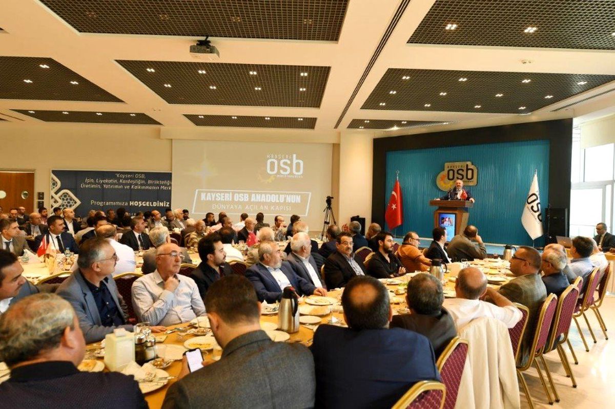OSB\'de Sanayicilerle Bilgilendirme Toplantısı Gerçekleştirdi