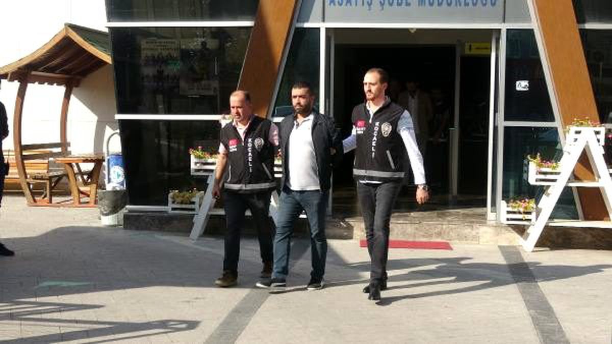Sabaha karşı girdikleri evde, \'polisiz\' diyerek soygun yaptılar