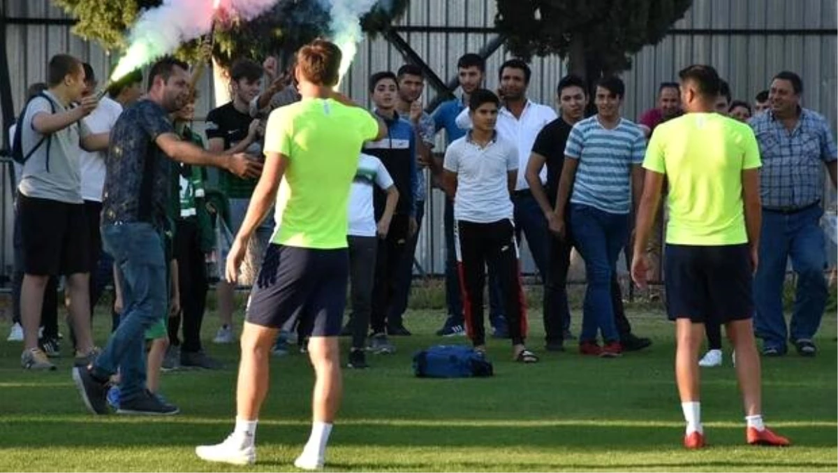 TFF 1. Lig\'in lideri Akhisarspor 4\'te 4 istiyor!