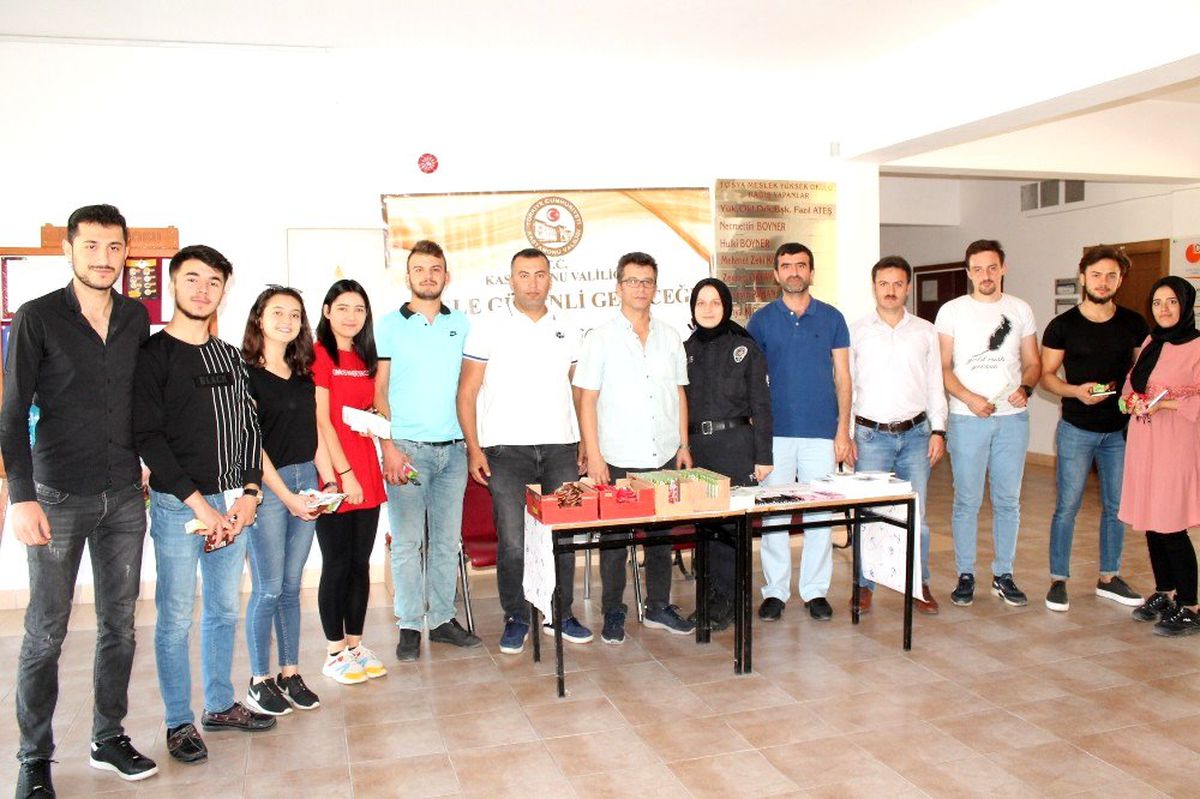 Tosya\'da öğrenciler, terör konusunda bilgilendirildi