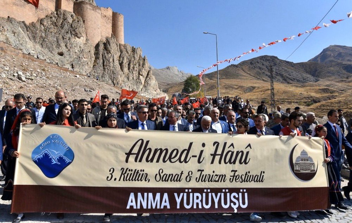 Ağrı\'da 3. Ahmed-i Hani Kültür, Sanat ve Turizm Festivali başladı