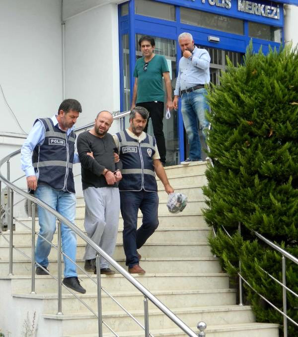 Akıllı çıkan ağabey katiline \'iyi hal\' ile 17, 5 yıl hapis