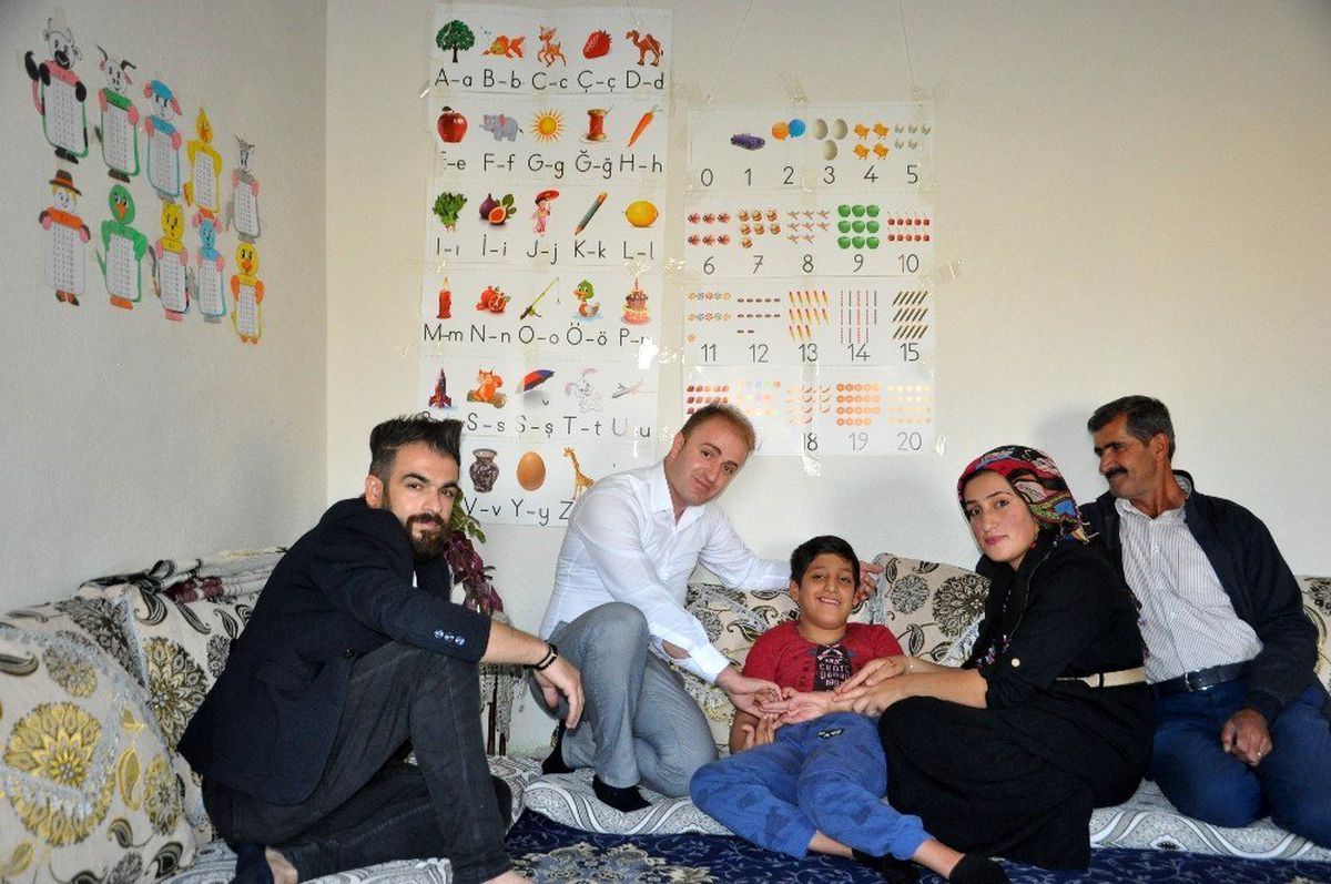 Başkan Aydoğdu\'dan özel gereksinimli İsmail\'e ziyaret