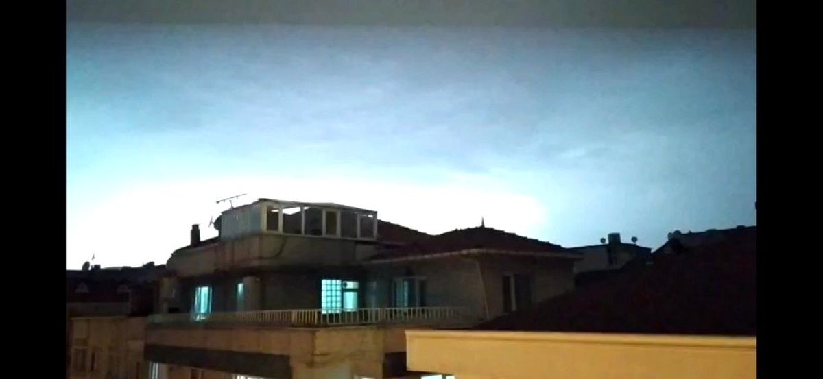 Beklenen yağmur İstanbul\'da etkili olmaya başladı