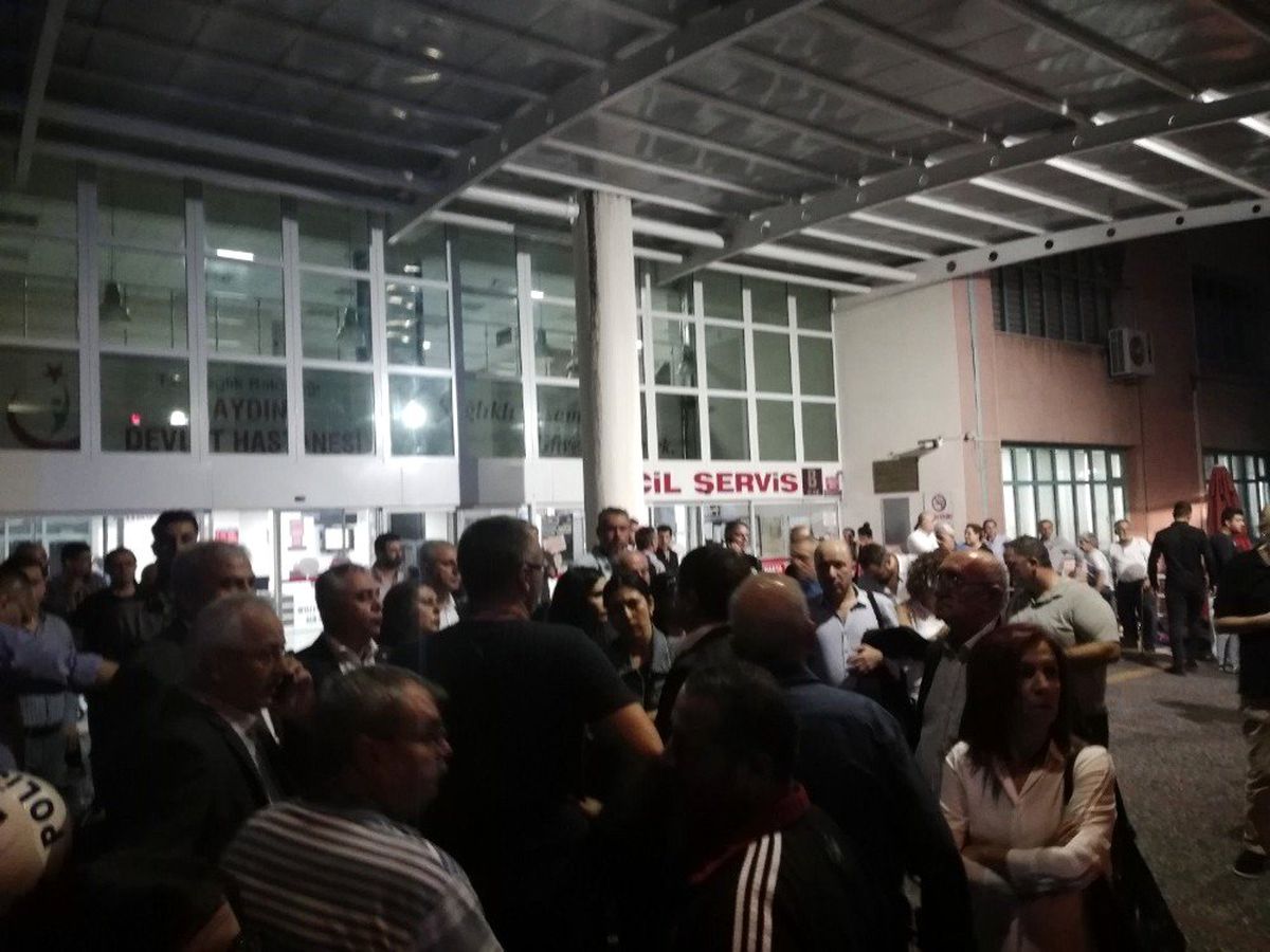 CHP Efeler İlçe Başkanı evinin önünde darp edildi