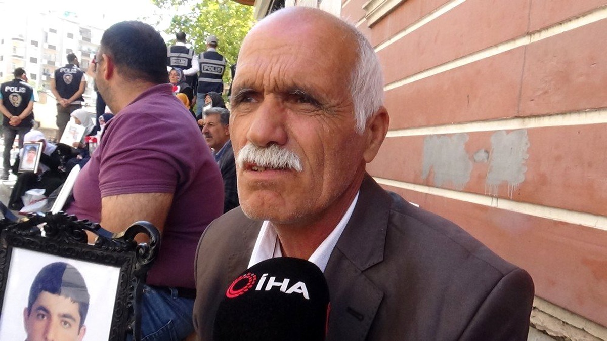 Evlat nöbeti tutan ailelerin HDP önündeki oturma eylemi 33\'ncü gününde