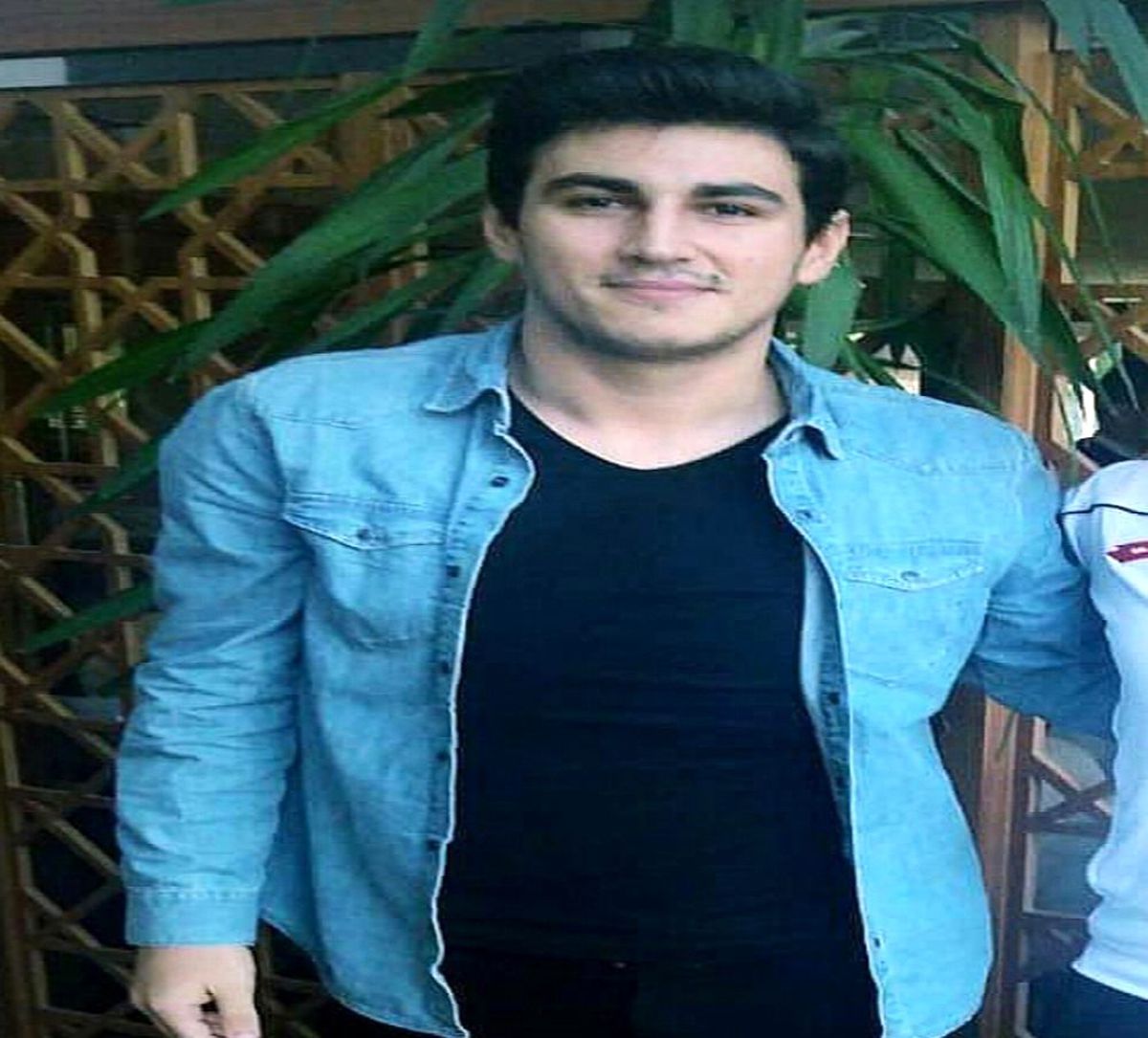 Genç futbolcu ölümden döndü