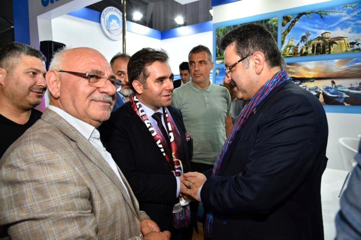 Genç, ziyaretçilere Ortahisar\'ı anlattı