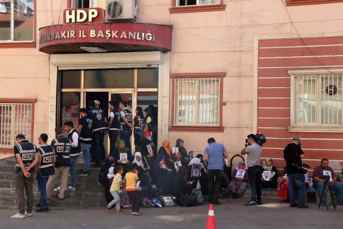 Hdp önündeki eylemde 33\'üncü gün; aile sayısı 53 oldu (2)