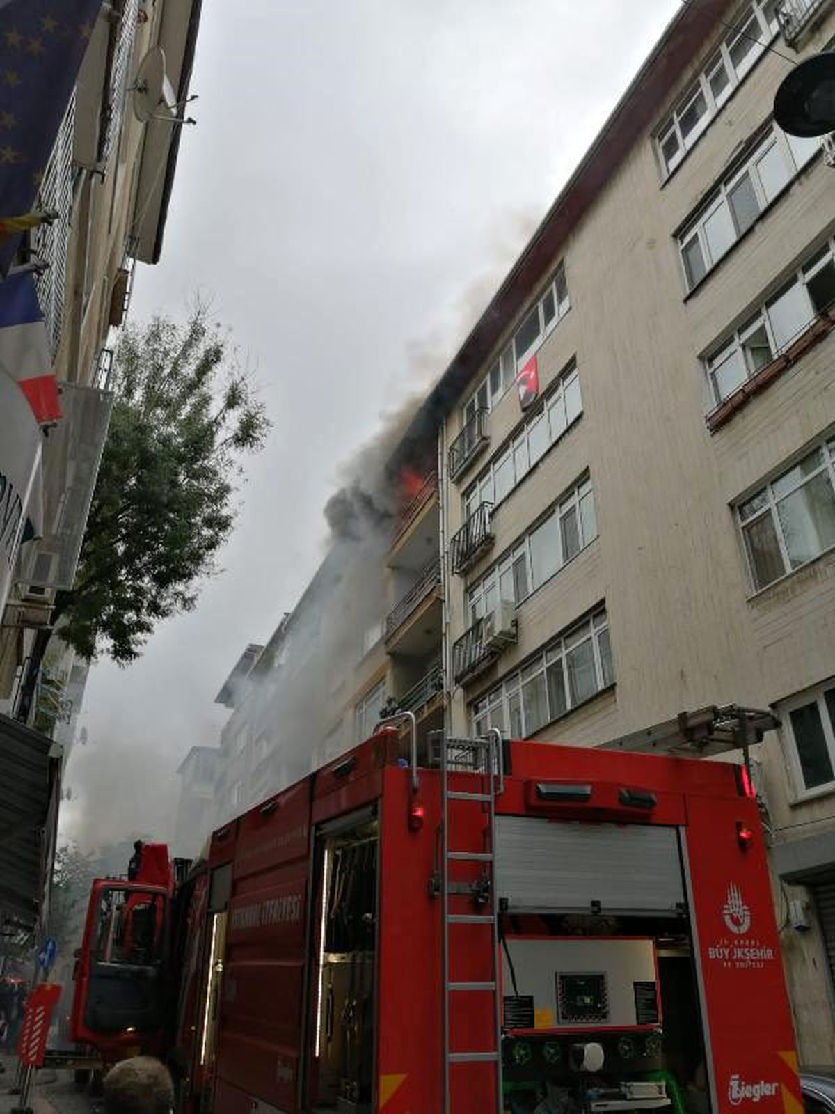 Kadıköy\'de yangın paniği