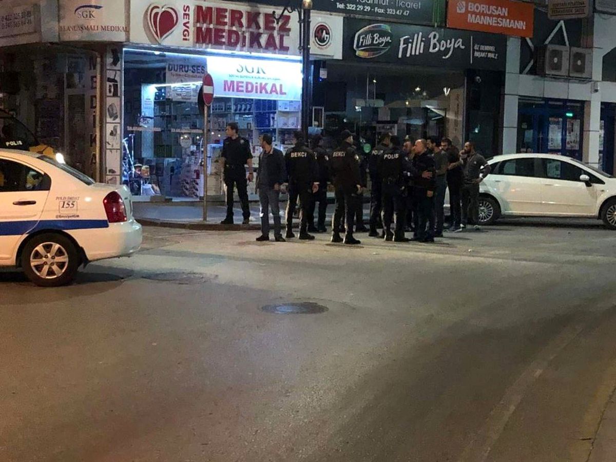 Malatya\'da Tacizciyi linçten polis kurtardı