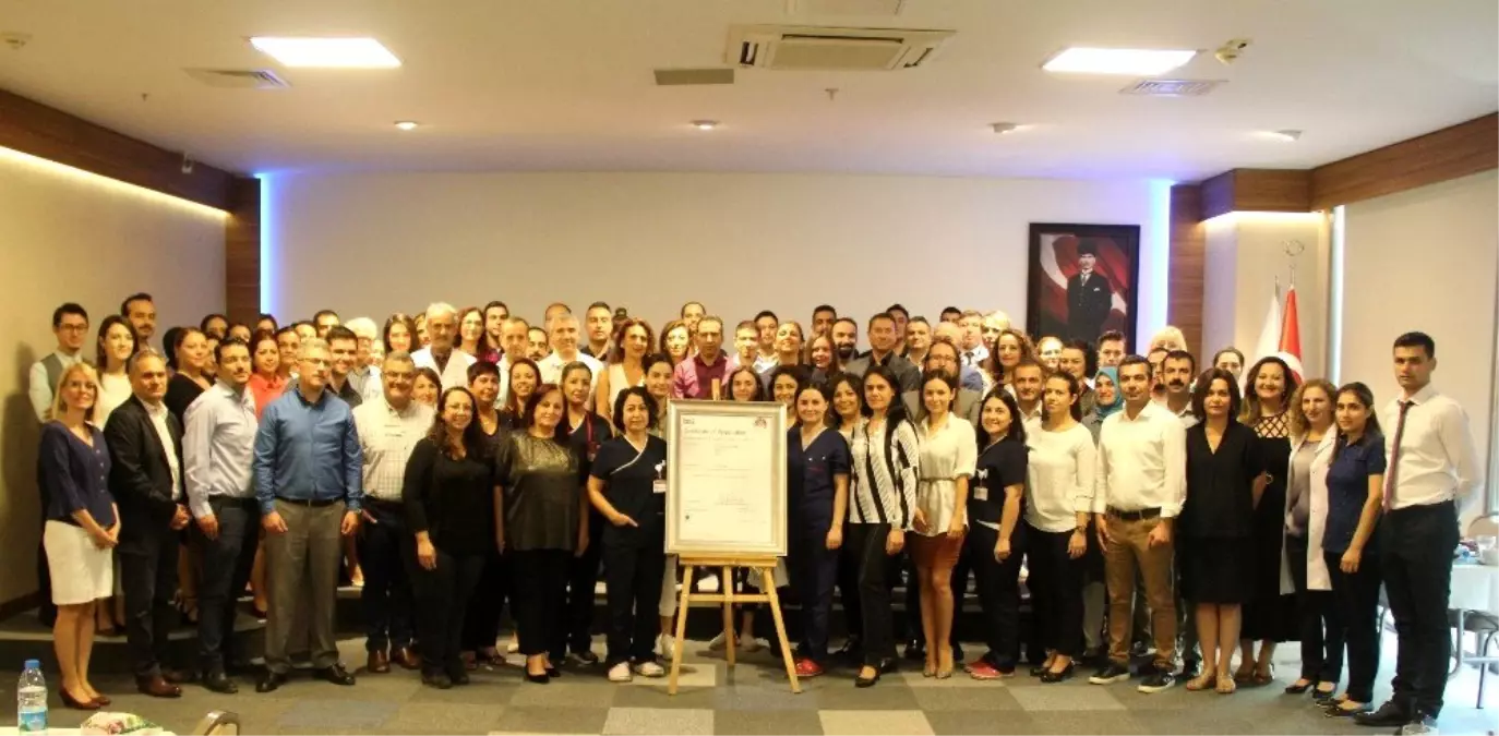 Medical Park İzmir Hastanesinde 3\'üncü kez belge gururu