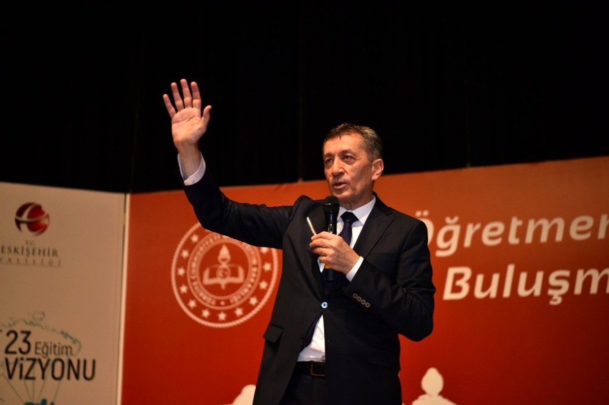 Milli Eğitim Bakanı Ziya Selçuk Eskişehirli öğretmenlerle buluştu