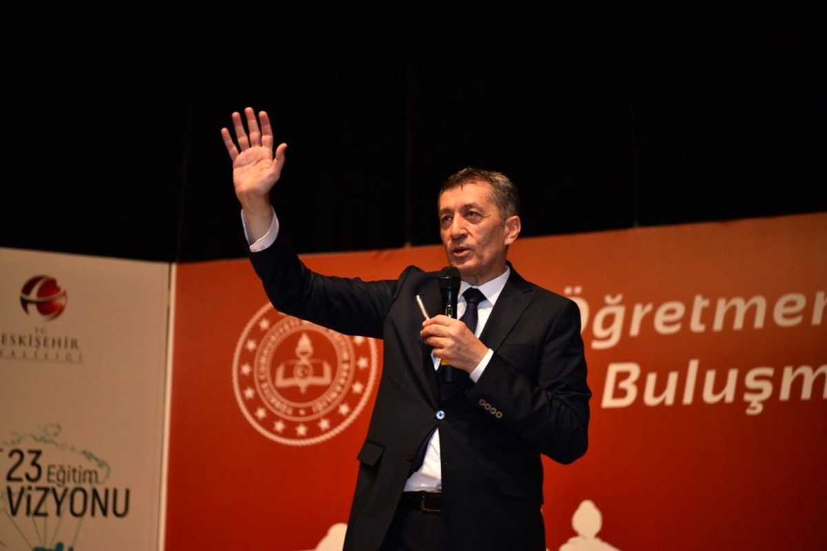 Milli Eğitim Bakanı Ziya Selçuk Eskişehirli öğretmenlerle buluştu