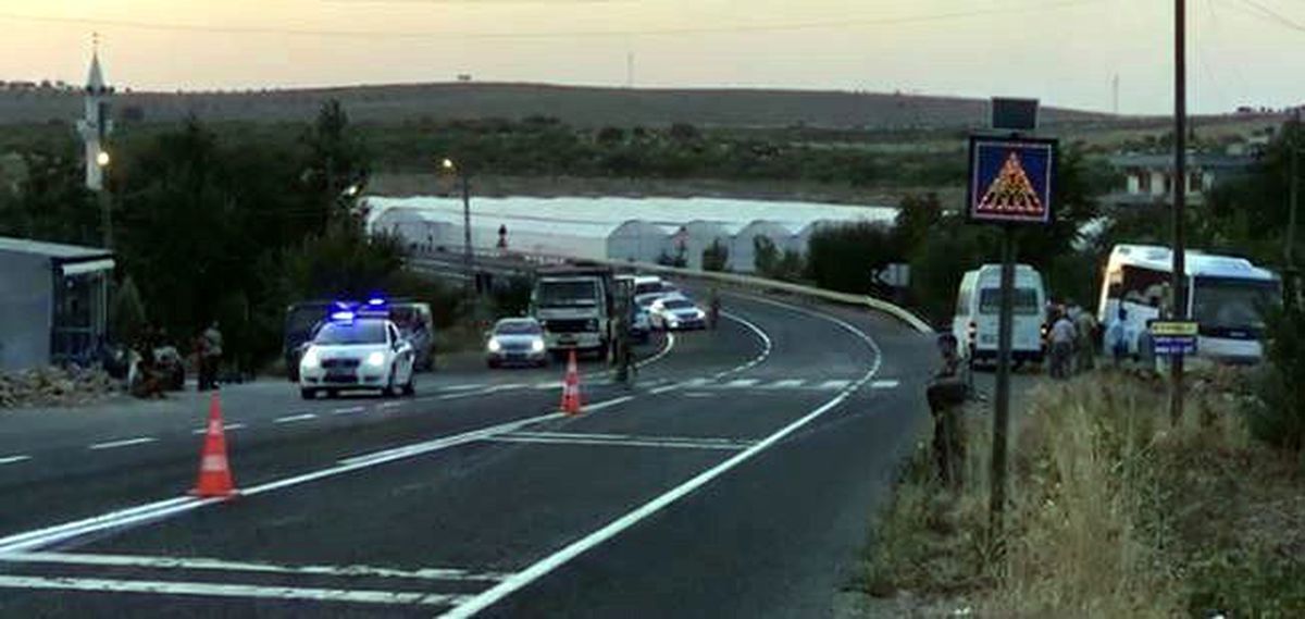 Şanlıurfa\'da askeri otobüs ile tır çarpıştı: 16 yaralı