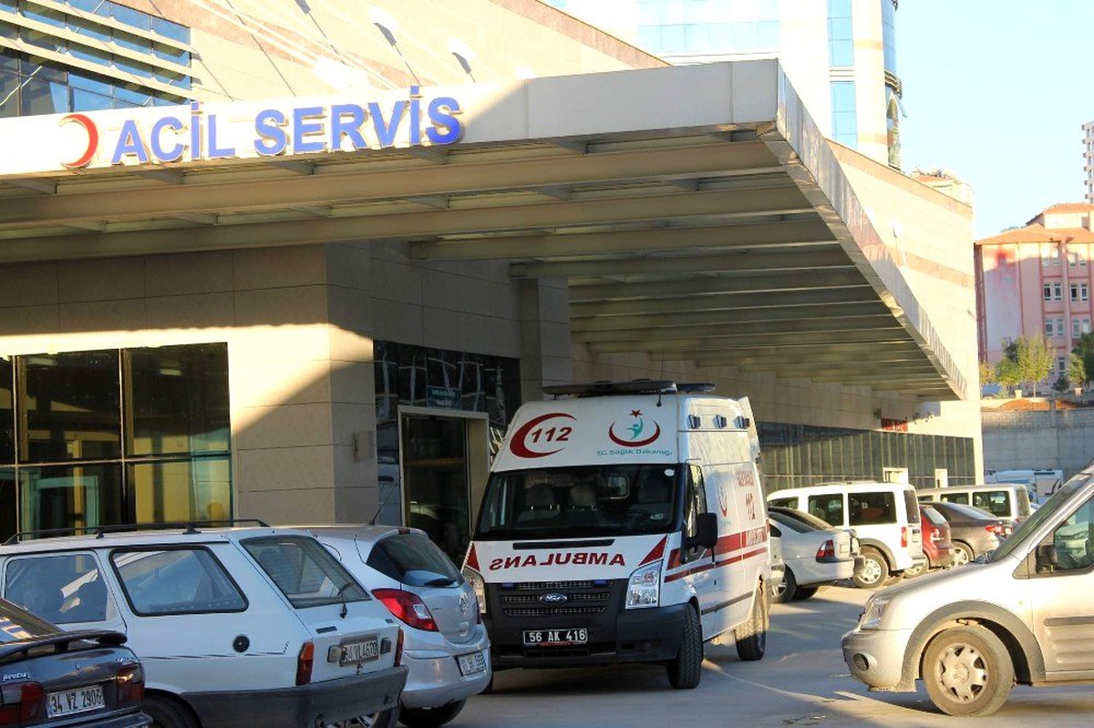 Siirt\'te elektrik direğinden düşen 1 kişi yaralandı