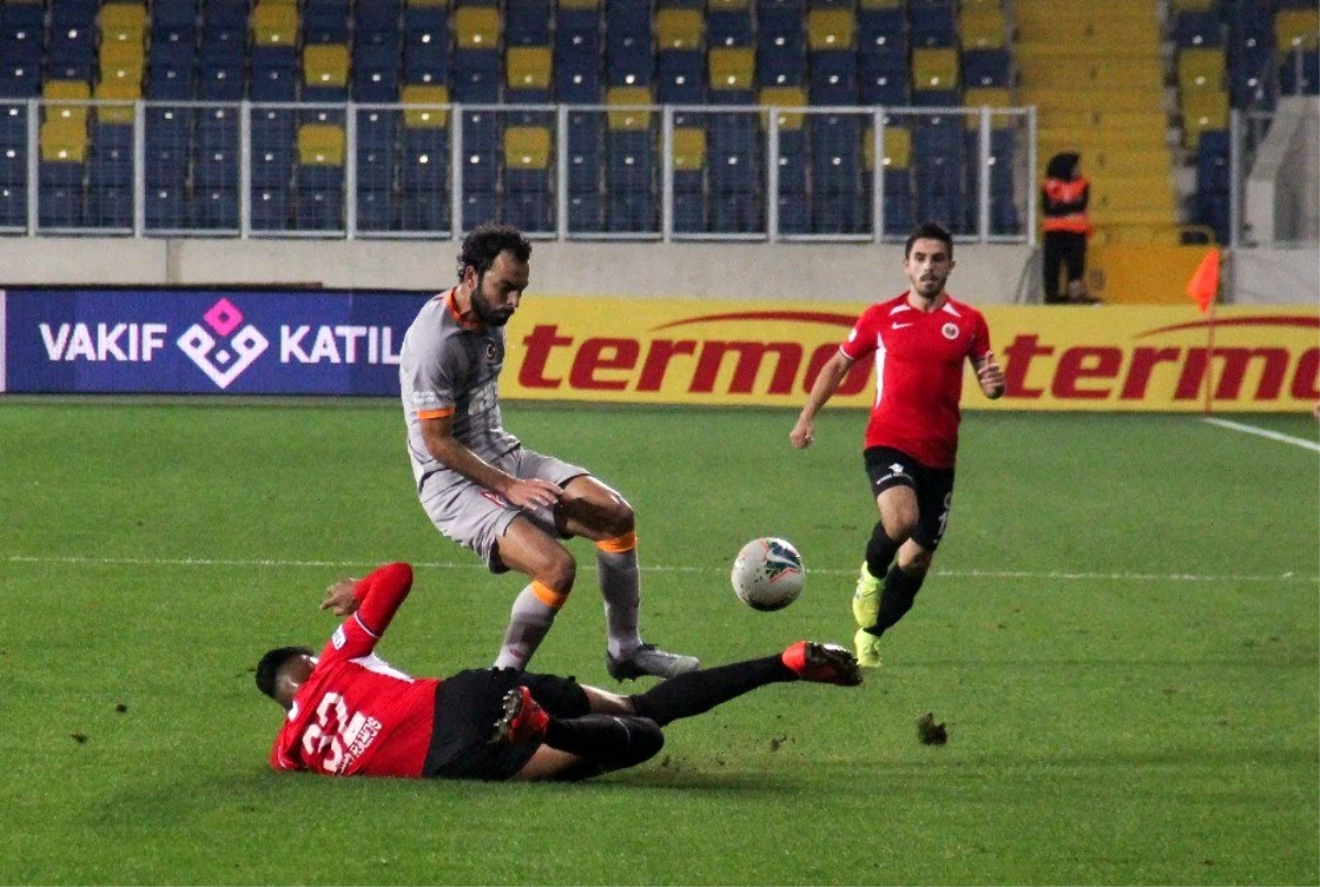 Süper Lig: Gençlerbirliği: 0 - Galatasaray: 0 (İlk Yarı)