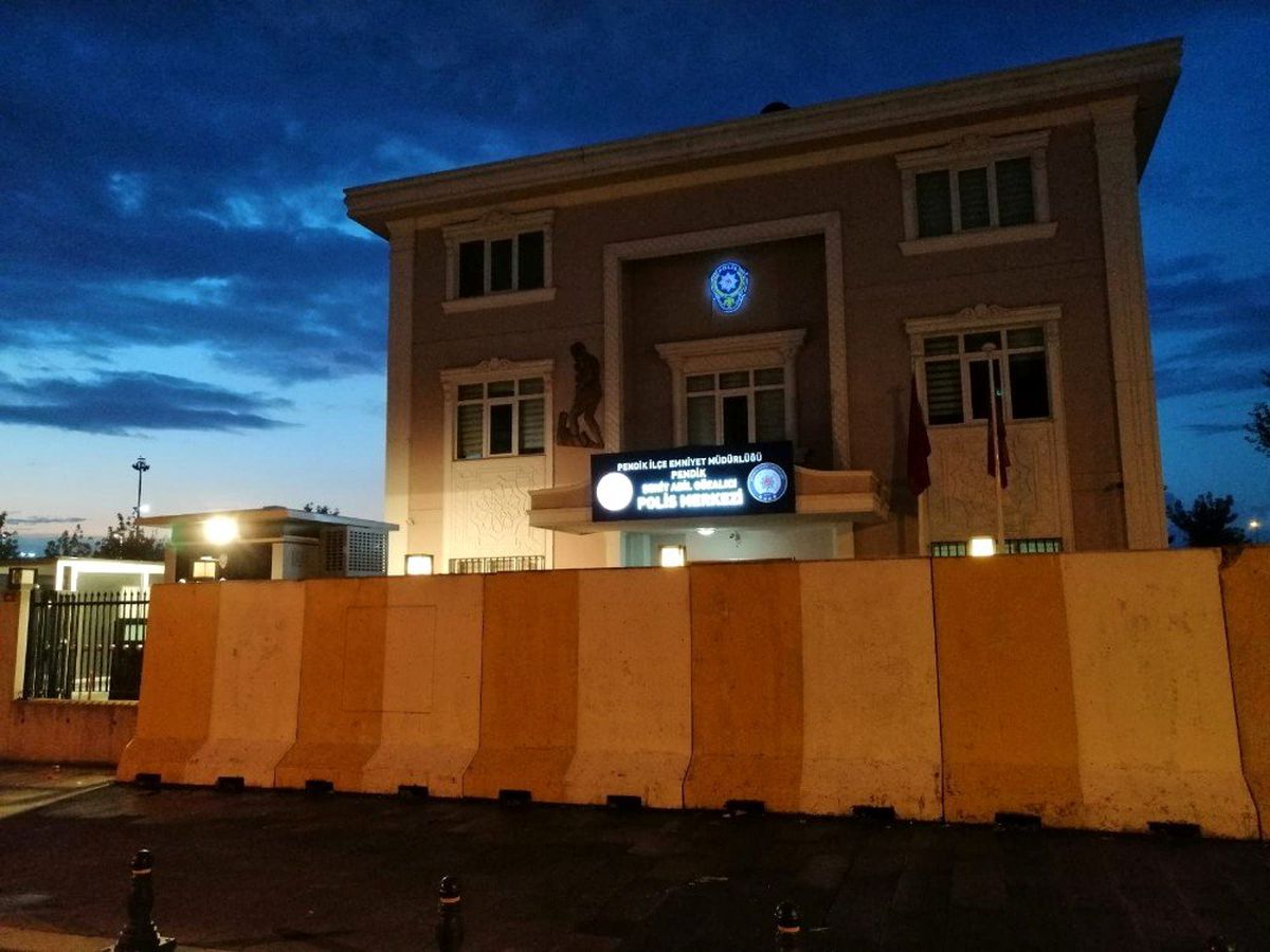 Yaralı sürücü dehşet saçtı