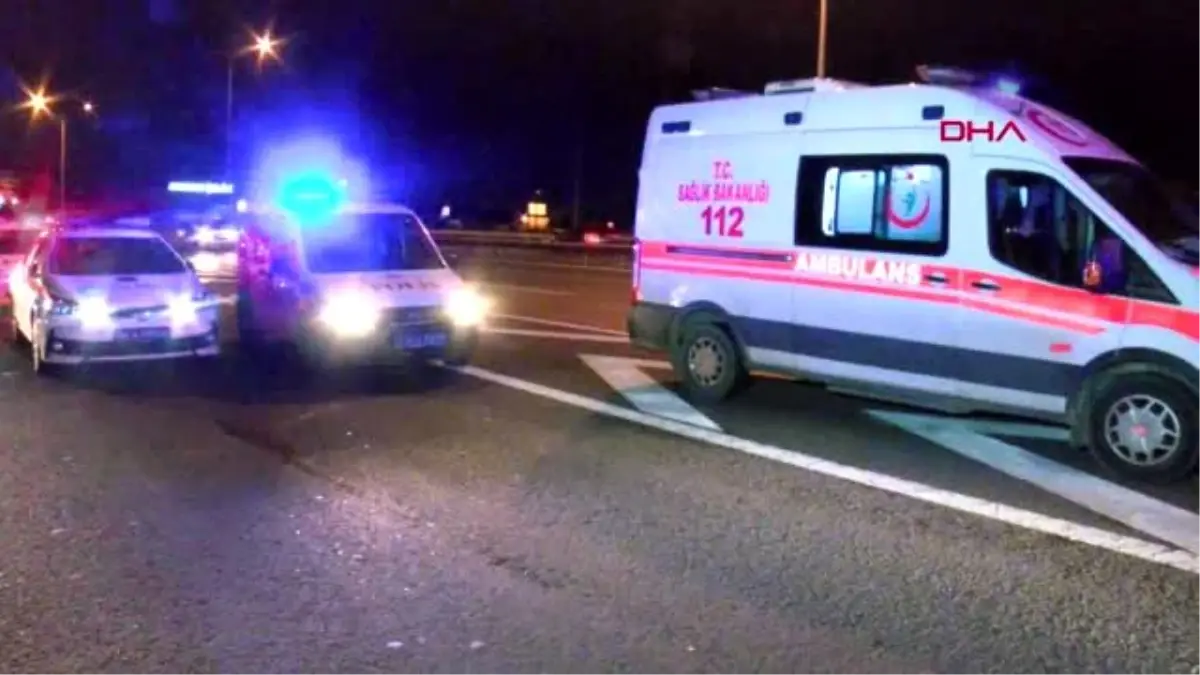 Ataşehir\'de trafik kazası: 2 ölü, biri ağır, üç yaralı