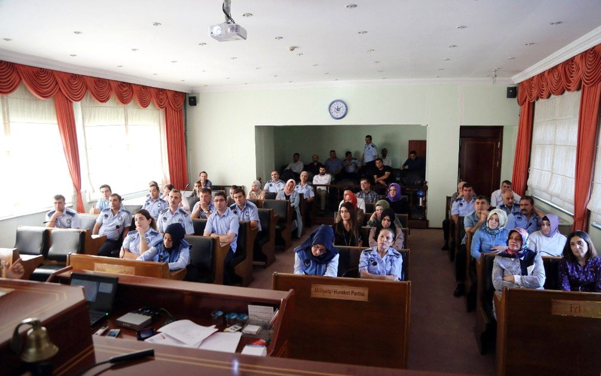 Bağcılar Belediyesi personeline "Resmi Yazışma Kuralları" eğitimi