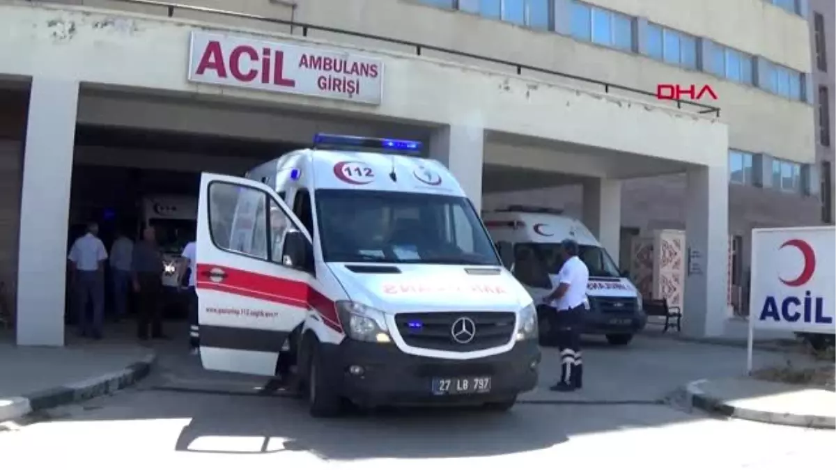 Gaziantep\'te otomobiller çarpıştı: 12 yaralı