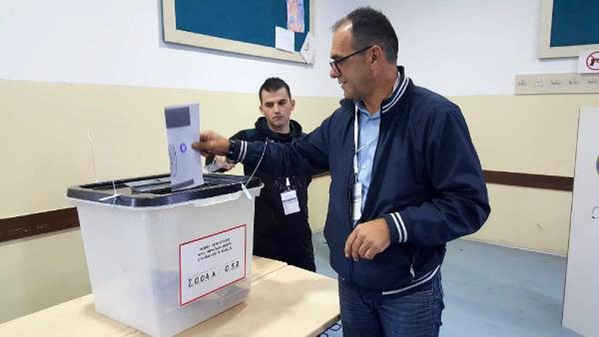Kosova, bugün 7\'nci kez sandık başında