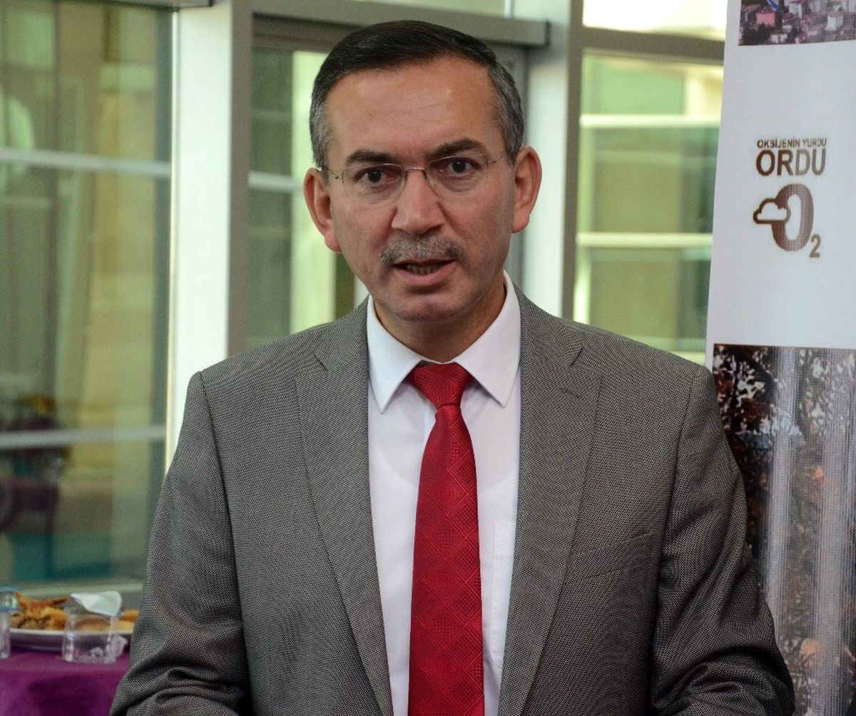 Rektör Akdoğan\'dan hastane açıklaması