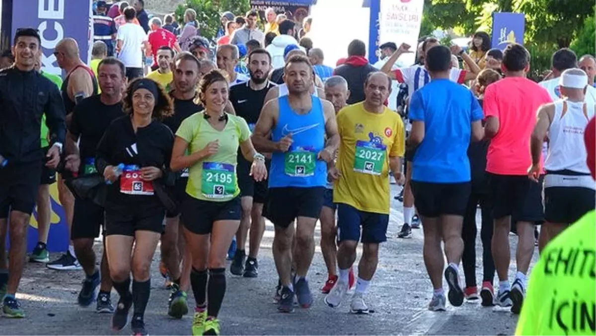 Turkcell Gelibolu Maratonu \'Adımlar Fidana\' sloganıyla koşuldu