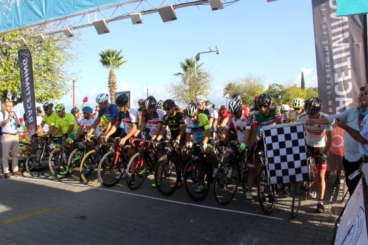 Uluslararası Fethiye Spor Festivali\'nde gerçekleştirilen bisiklet yarışı heyecanlı geçti