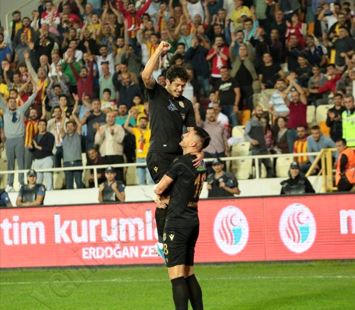 Yeni Malatyaspor\'da Guilherme hazırlıyor, Jahovic atıyor