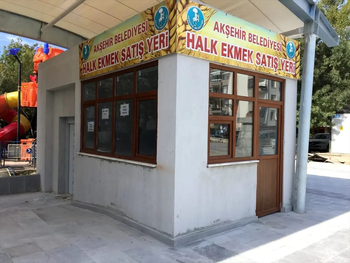 Akşehir\'de halk ekmek fabrikası satış büfeleri hizmette