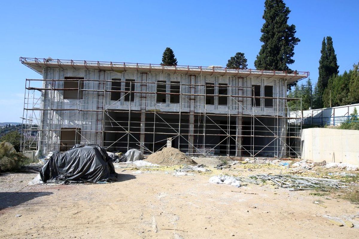 Bağçeşme itfaiye binasında ısı yalıtım çalışmaları başladı