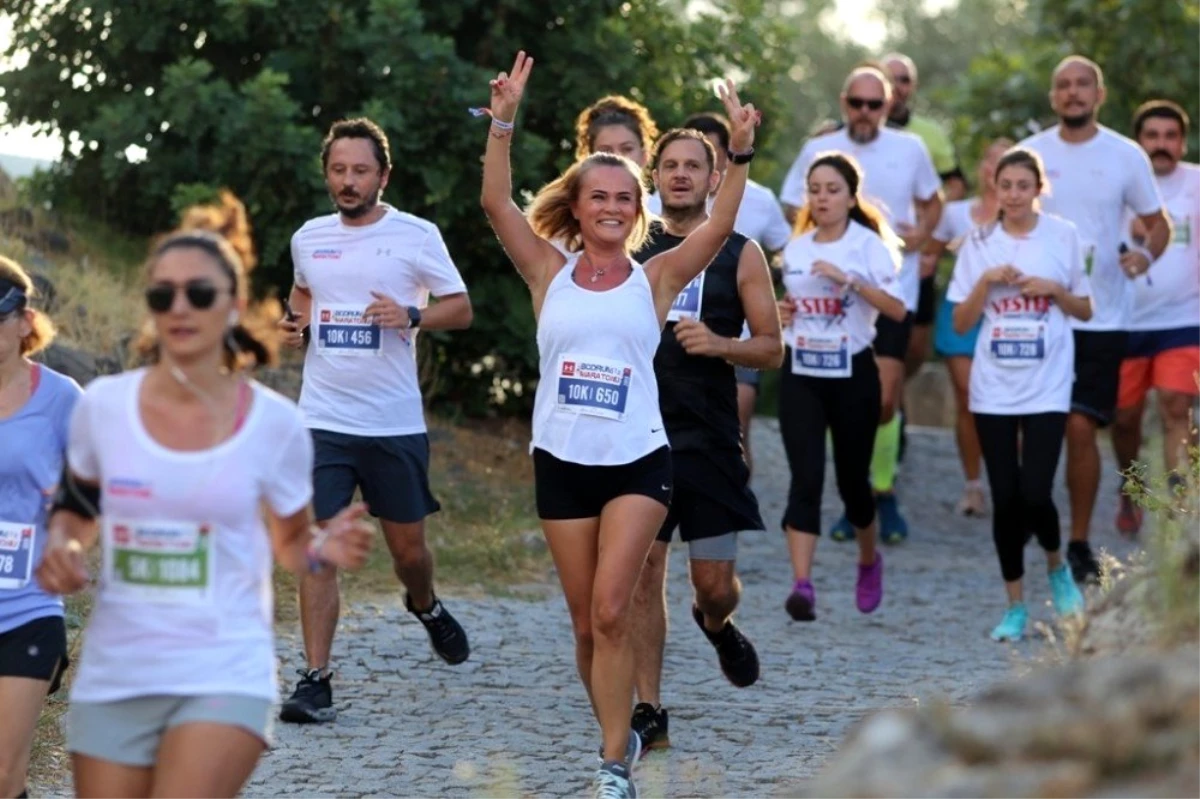 Bodrum yarı maratonu renkli görüntülere sahne oldu